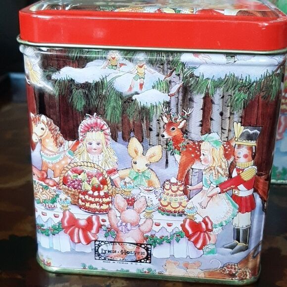 Lynn Hollyn vintage tins - Picture 2 of 11